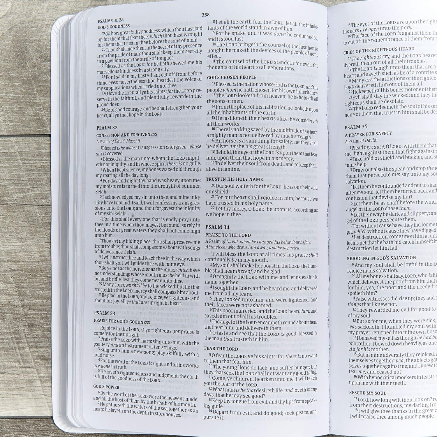 KJV Holy Bible: Gift and Award, Blue Leather-Look