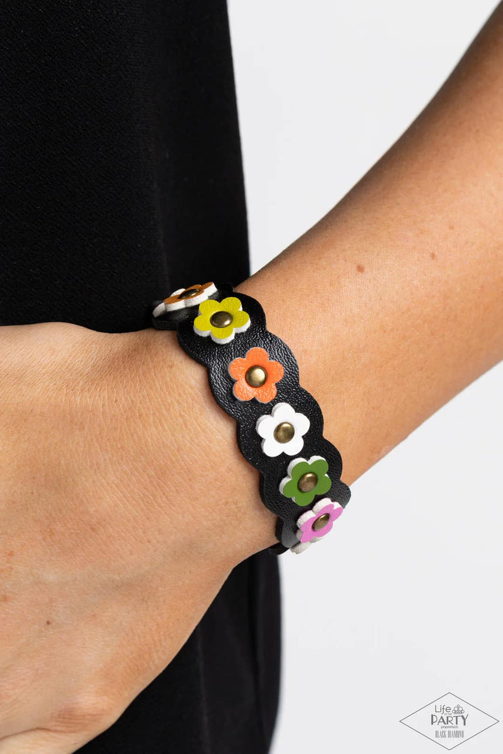 Little Miss Sunshine - Spring leather snap wrap